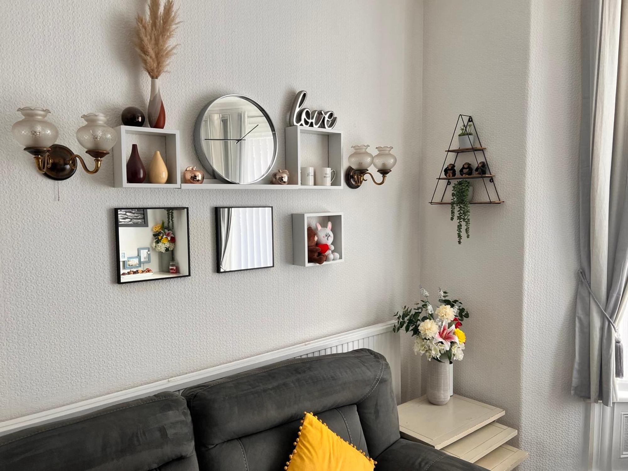 Victoria House - Self Catering Quiet Guesthouse - Adult Singles And Couples Only Blackpool Exterior photo
